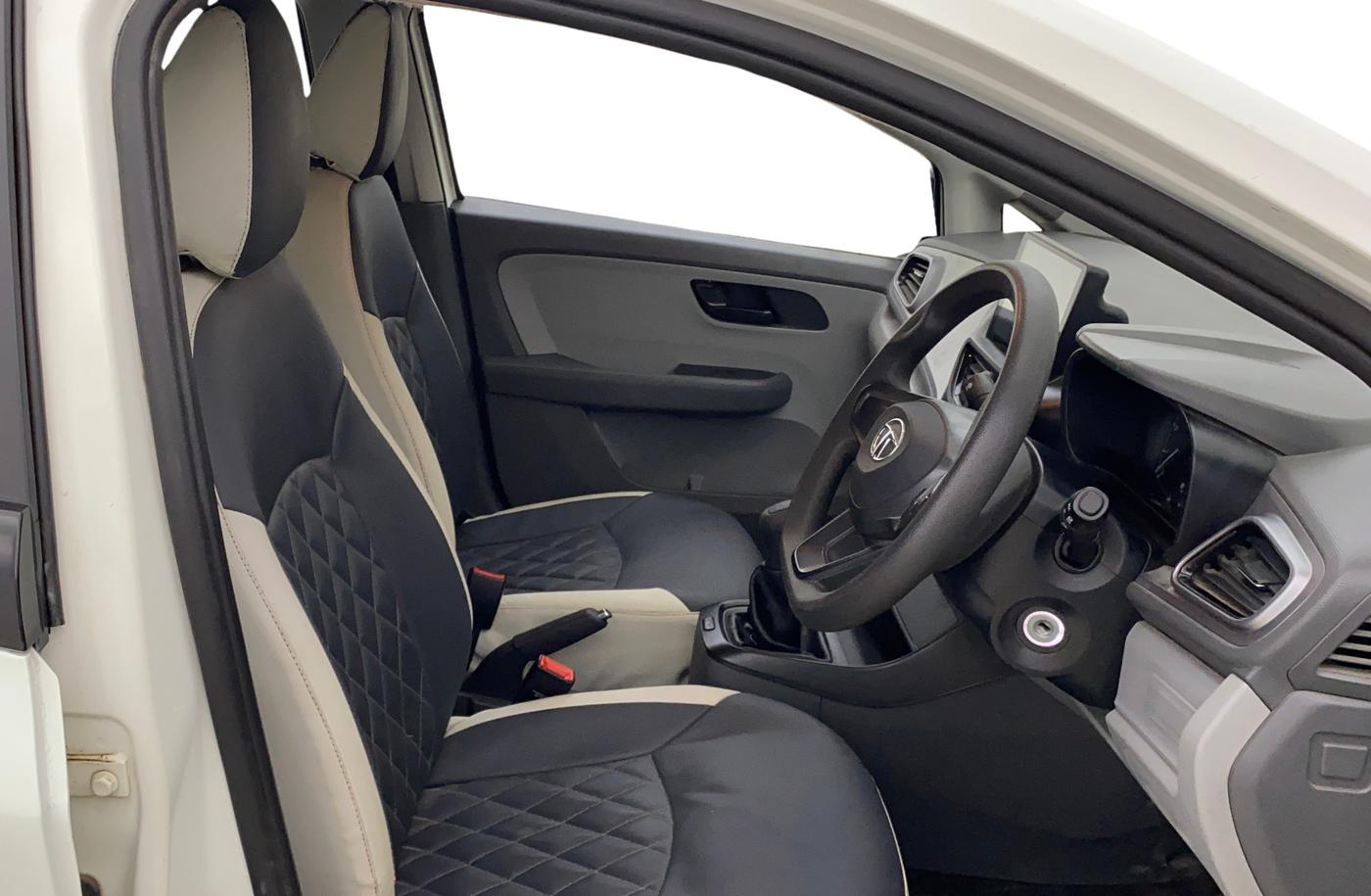 2020 Tata ALTROZ XE PETROL, Petrol, Manual, 35,843 km, Right Side Front Door Cabin