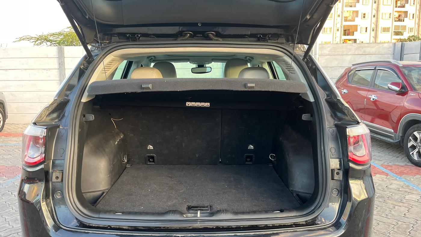 2018 Jeep Compass LIMITED PLUS PETROL AT, Petrol, Automatic, 48,097 km, Boot Open Zoomed View