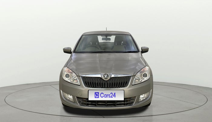 2013 Skoda Rapid ELEGANCE 1.6 MPI MT, Petrol, Manual, 11,245 km, Front
