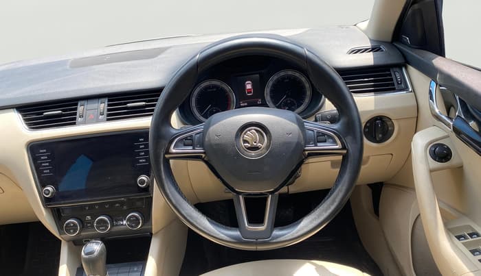 2018 Skoda Octavia L&K 1.8 TSI AT, Petrol, Automatic, 99,240 km, Steering Wheel Close Up