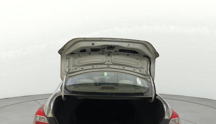 2014 Renault Scala RXL PETROL AT, Petrol, Automatic, 95,056 km, Boot Door Open