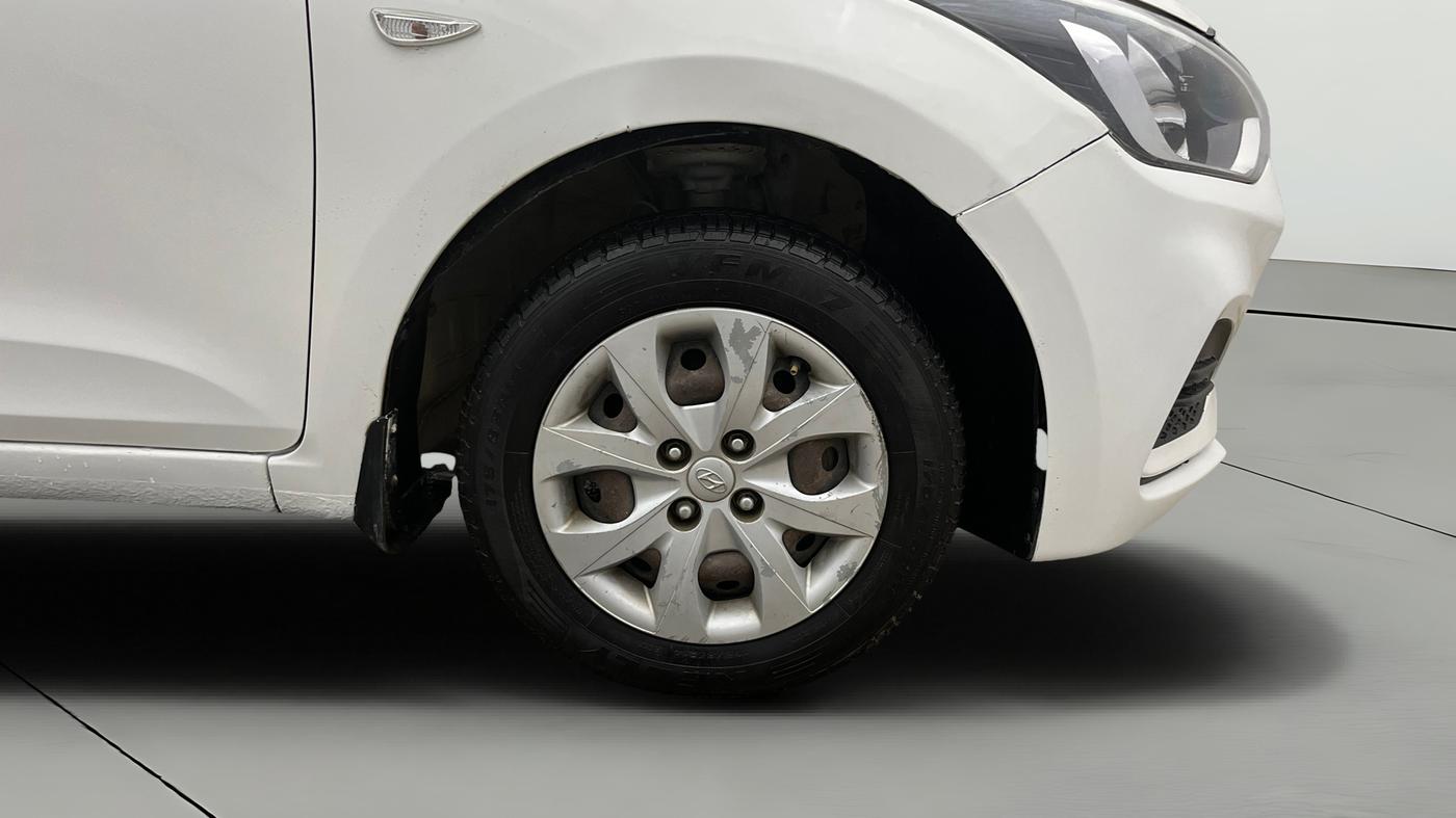 2018 Hyundai Elite i20 MAGNA EXECUTIVE 1.2, Petrol, Manual, 89,656 km, Right Front Wheel