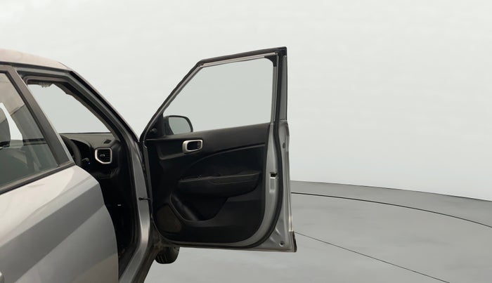 2019 Hyundai VENUE E 1.4 CRDI, Diesel, Manual, 1,10,474 km, RHS Front Door