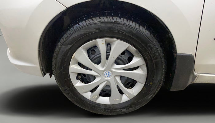 2016 Maruti Celerio VXI, CNG, Manual, 67,097 km, Left Front Wheel