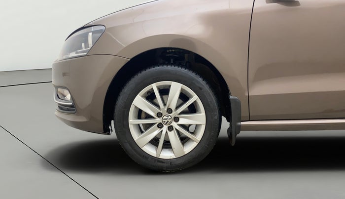 2017 Volkswagen Polo HIGHLINE1.2L, Petrol, Manual, 72,534 km, Left Front Wheel