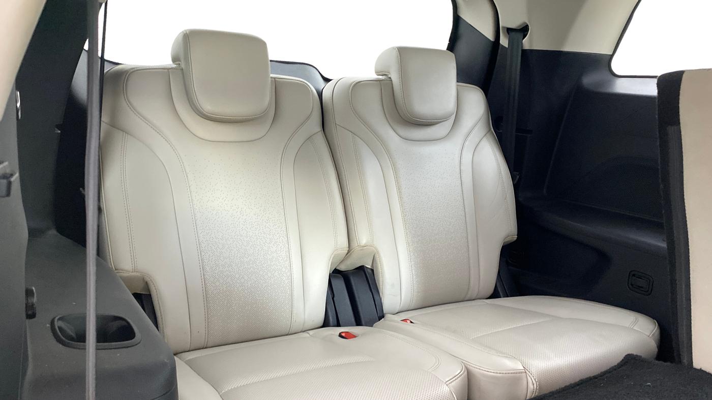 2021 Mahindra XUV700 AX 7 P AT 7 STR, Petrol, Automatic, 66,993 km, Third Seat Row ( optional )