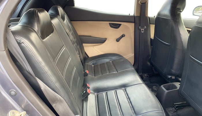 2011 Hyundai Eon MAGNA O, Petrol, Manual, 59,600 km, Right Side Rear Door Cabin