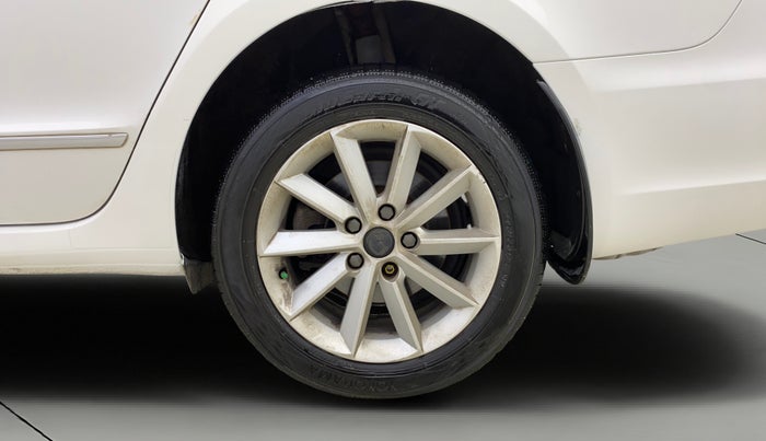 2014 Skoda Superb ELEGANCE 1.8 TSI AT, Petrol, Automatic, 64,620 km, Left Rear Wheel