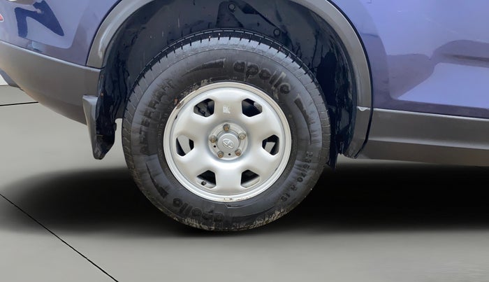 2022 Tata Safari XM, Diesel, Manual, 28,697 km, Right Rear Wheel