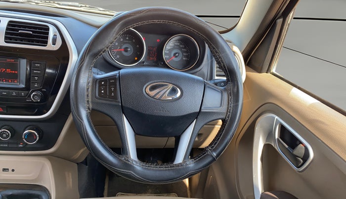 2017 Mahindra TUV300 T8, Diesel, Manual, 96,442 km, Steering Wheel Close Up