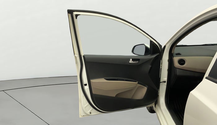 2015 Hyundai Xcent S 1.2, Petrol, Manual, 20,372 km, LHS Front Door