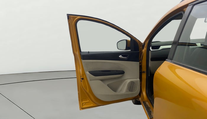 2019 Renault TRIBER RXZ, Petrol, Manual, 30,532 km, LHS Front Door