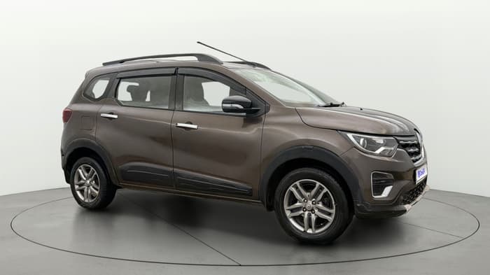 2022 Renault TRIBER RXZ, Petrol, Manual, 52,764 km, Right Front Diagonal