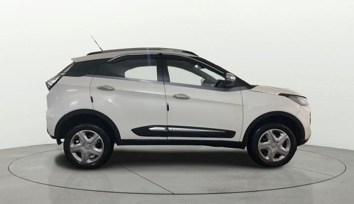 2021 Tata NEXON XM SUNROOF PETROL, Petrol, Manual, 33,975 km, Right Side View