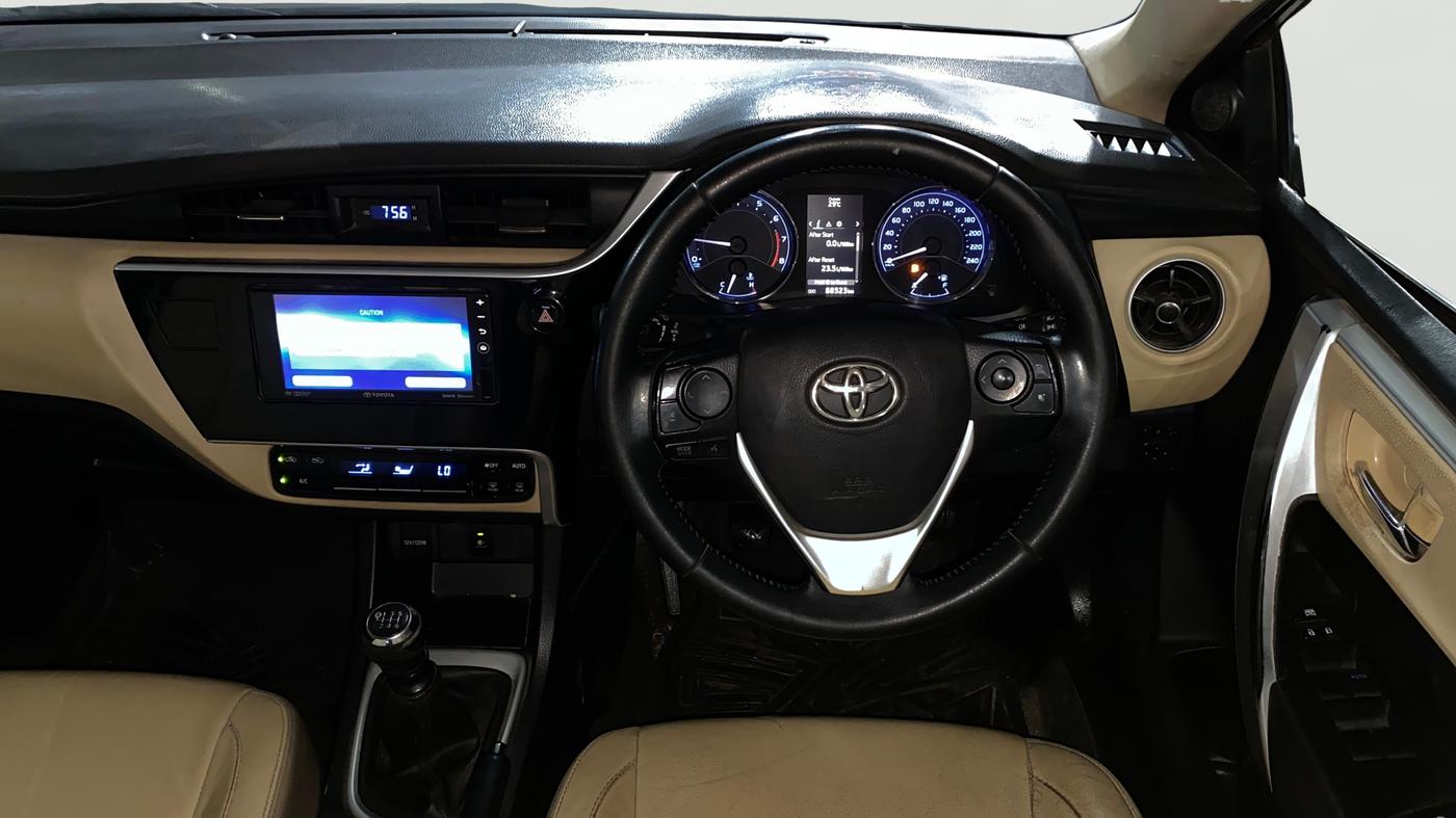 2018 Toyota Corolla Altis GL PETROL, Petrol, Manual, 88,507 km, Steering Wheel Close Up