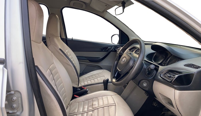 2018 Tata Tiago XT PETROL, Petrol, Manual, 40,681 km, Right Side Front Door Cabin