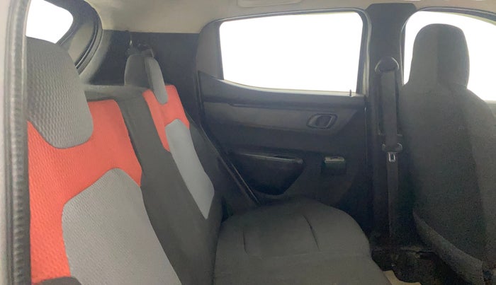 2017 Renault Kwid RXT 1.0 AMT, Petrol, Automatic, 58,057 km, Right Side Rear Door Cabin