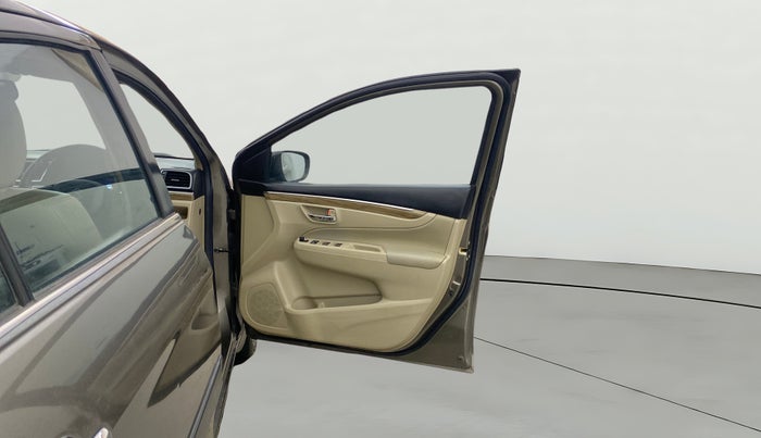 2019 Maruti Ciaz ALPHA  AT 1.5 SHVS PETROL, Petrol, Automatic, 26,699 km, RHS Front Door