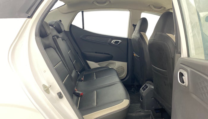 2023 Hyundai AURA SX 1.2 CNG, CNG, Manual, 59,761 km, Right Side Rear Door Cabin