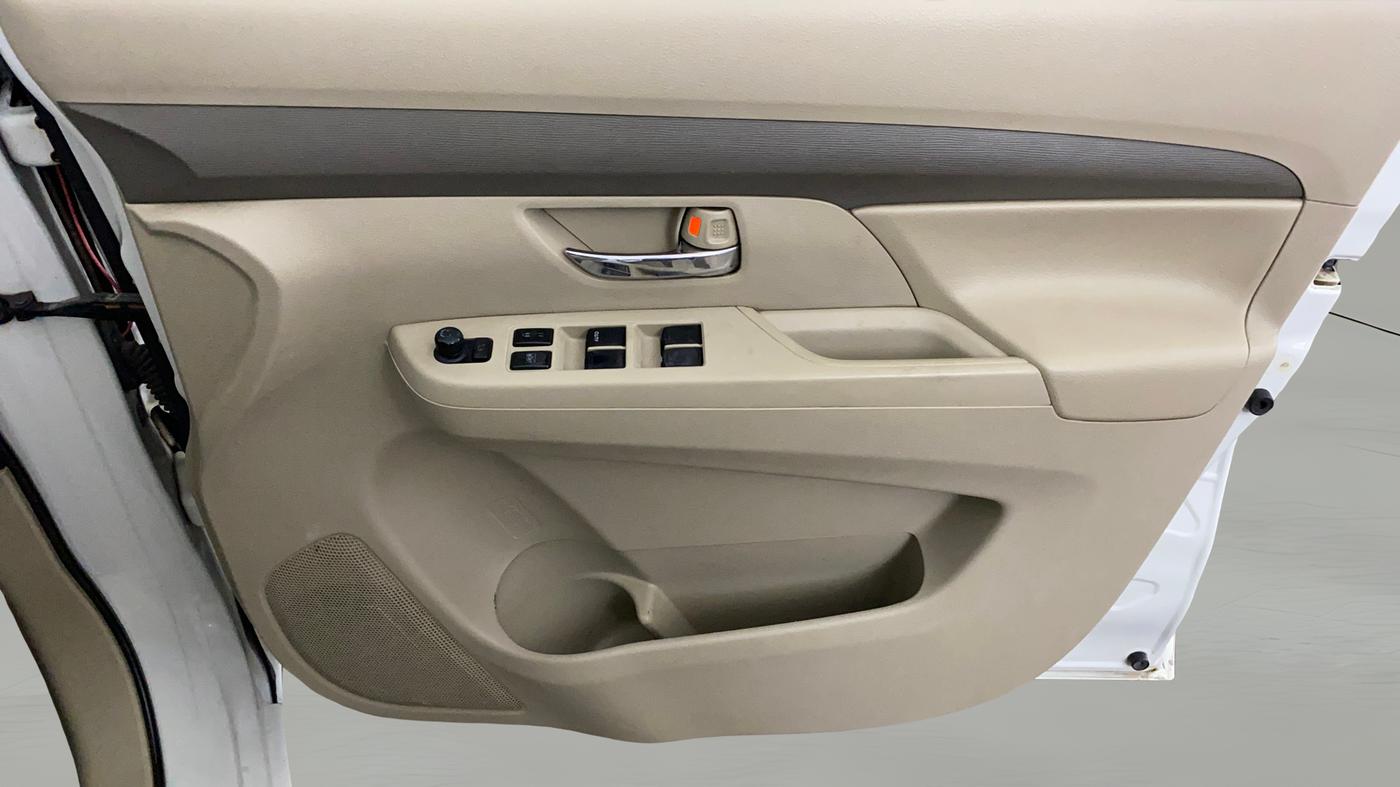 2019 Maruti Ertiga VXI SHVS, Petrol, Manual, 87,101 km, Driver Side Door Panels Control