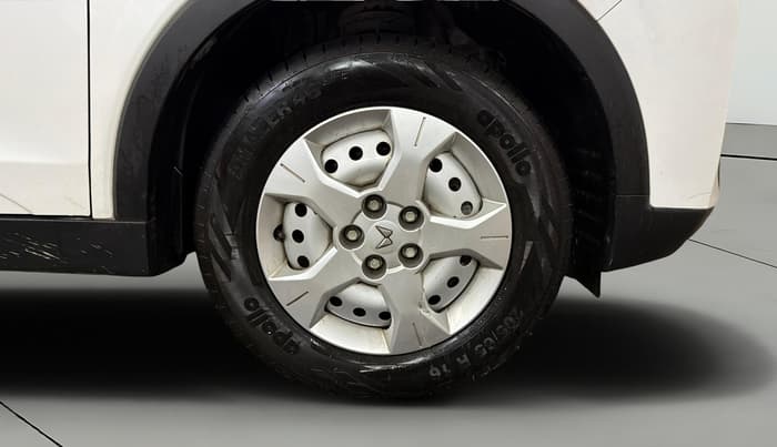 2024 Mahindra XUV300 W4 1.5 DIESEL, Diesel, Manual, 84,053 km, Right Front Wheel
