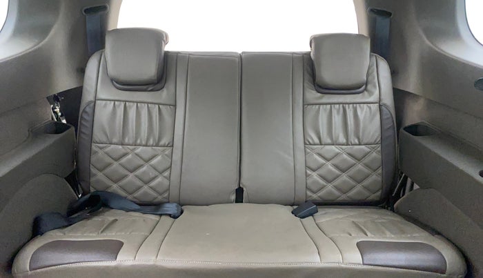 2015 Renault Lodgy 110 PS RXZ STEPWAY 8 STR, Diesel, Manual, 28,953 km, Third Seat Row ( optional )