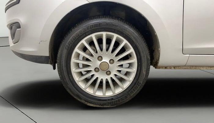 2014 Tata Zest XMS PETROL, Petrol, Manual, 28,842 km, Left Front Wheel