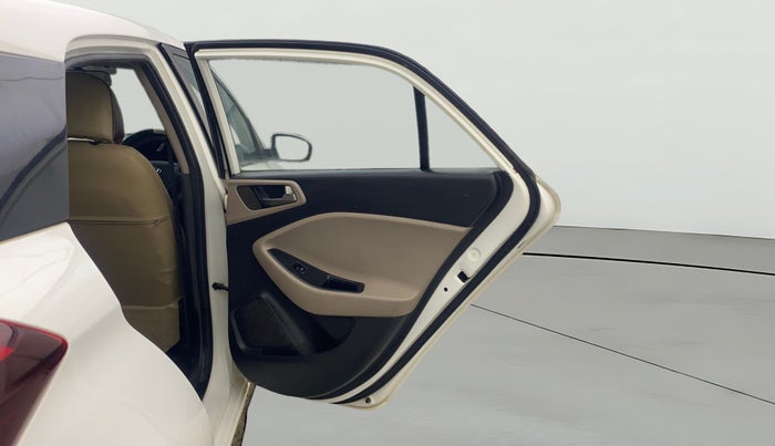 2016 Hyundai Elite i20 ASTA 1.4 CRDI (O), Diesel, Manual, 1,13,330 km, RHS Rear Door