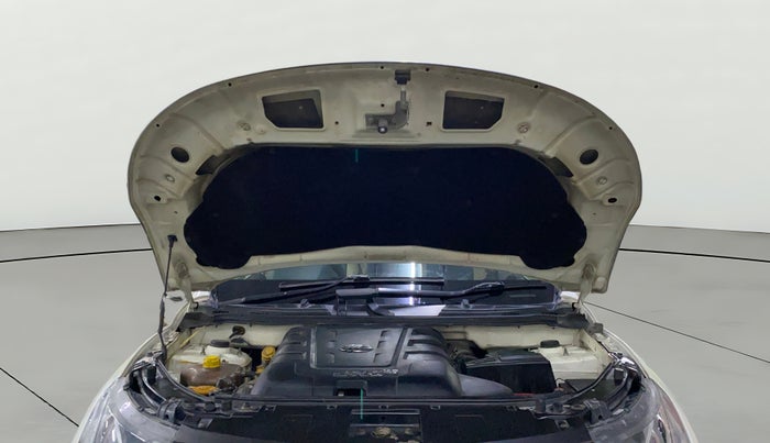 2017 Mahindra XUV500 W4, Diesel, Manual, 74,520 km, Open Bonet