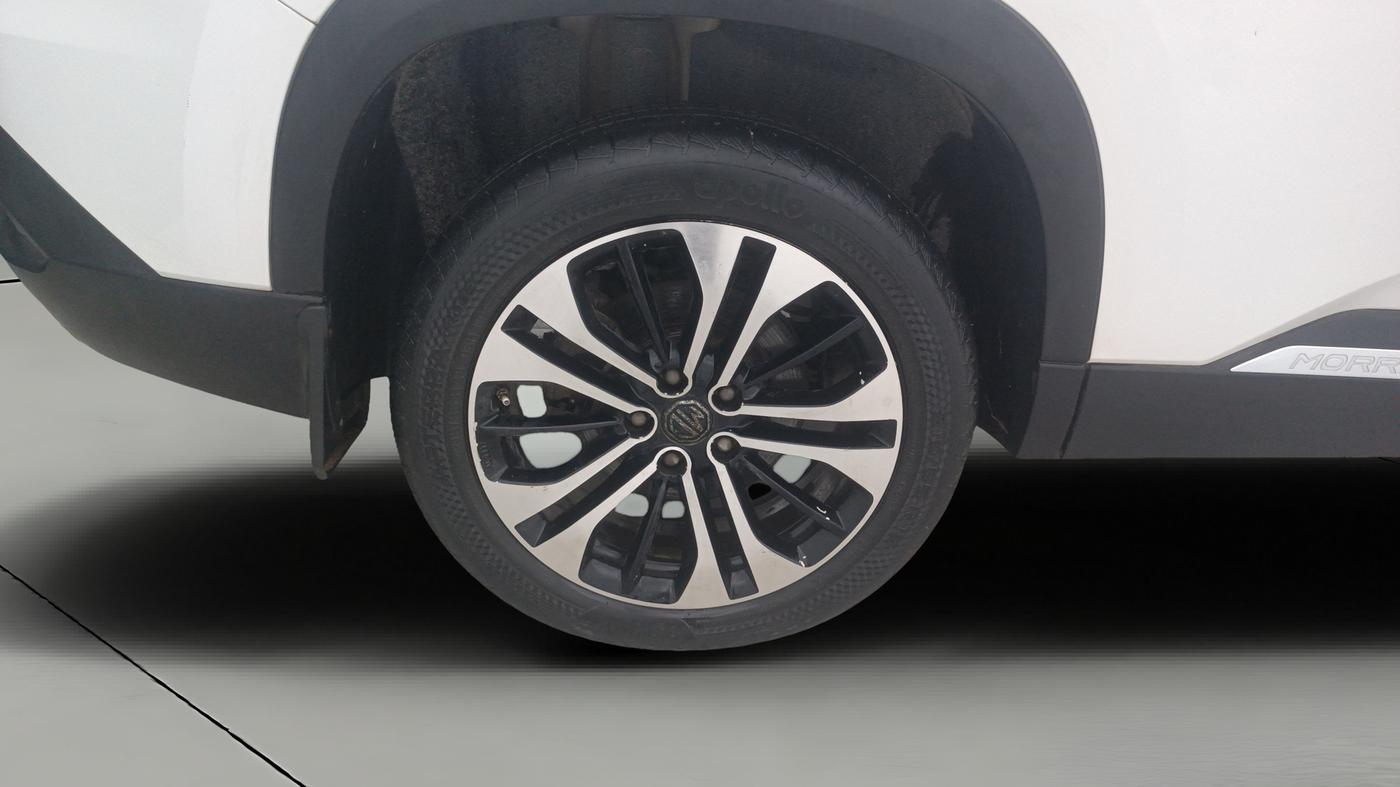 2021 MG HECTOR SHARP EX 1.5 PETROL CVT, Petrol, Automatic, 1,00,588 km, Right Rear Wheel