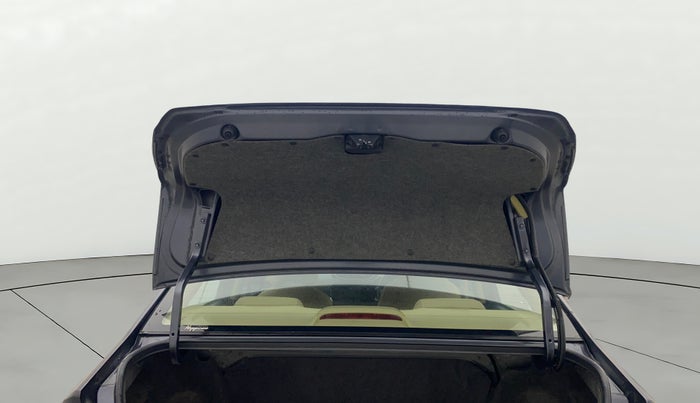 2023 Honda Amaze 1.2L I-VTEC VX CVT, Petrol, Automatic, 5,709 km, Boot Door Open