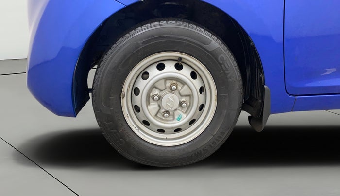 2014 Hyundai Eon D-LITE+, Petrol, Manual, 47,711 km, Left Front Wheel