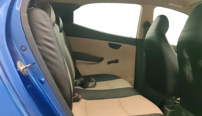 2014 Hyundai Eon ERA +, Petrol, Manual, 82,929 km, Right Side Rear Door Cabin