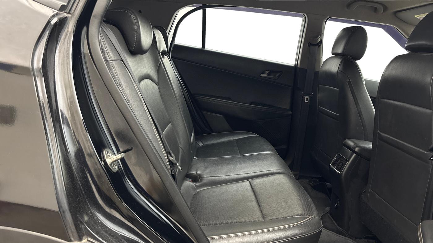 2017 Hyundai Creta SX (O) 1.6 DIESEL, Diesel, Manual, 85,473 km, Right Side Rear Door Cabin