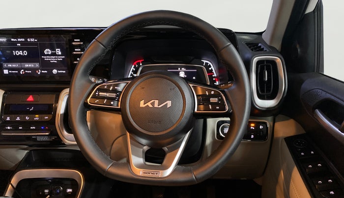 2025 KIA SONET HTK PLUS 1.2 PETROL MT, Petrol, Manual, 1,804 km, Steering Wheel Close Up