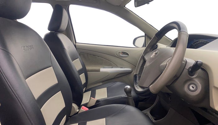 2013 Toyota Etios Liva G, Petrol, Manual, 17,283 km, Right Side Front Door Cabin