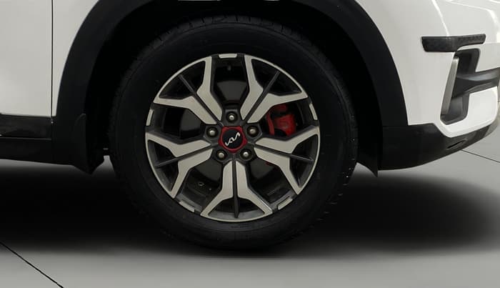 2021 KIA SELTOS GTX PLUS 1.5 DIESEL AT DUAL TONE, Diesel, Automatic, 82,267 km, Right Front Wheel