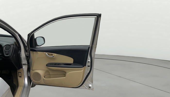 2014 Honda Brio VX AT, Petrol, Automatic, 87,010 km, RHS Front Door