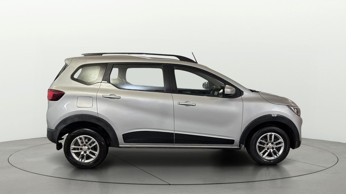 2019 Renault TRIBER RXT, Petrol, Manual, 67,579 km, Right Side View