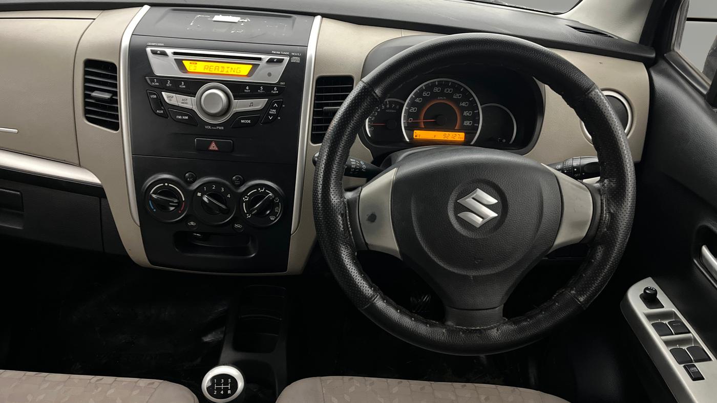 2016 Maruti Wagon R 1.0 VXI, Petrol, Manual, 92,127 km, Steering Wheel Close Up