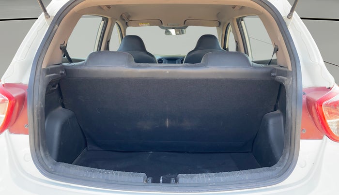 2017 Hyundai Grand i10 SPORTZ 1.2 KAPPA VTVT, Petrol, Manual, 80,359 km, Boot Open Zoomed View