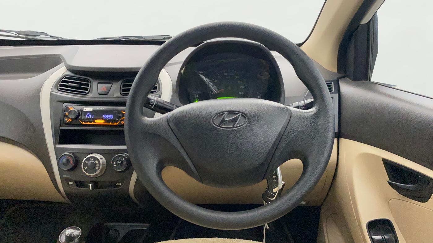 2018 Hyundai Eon ERA +, Petrol, Manual, 72,447 km, Steering Wheel Close Up