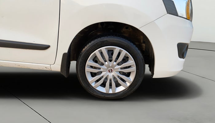 2017 Maruti Wagon R 1.0 VXI, CNG, Manual, 71,620 km, Right Front Wheel