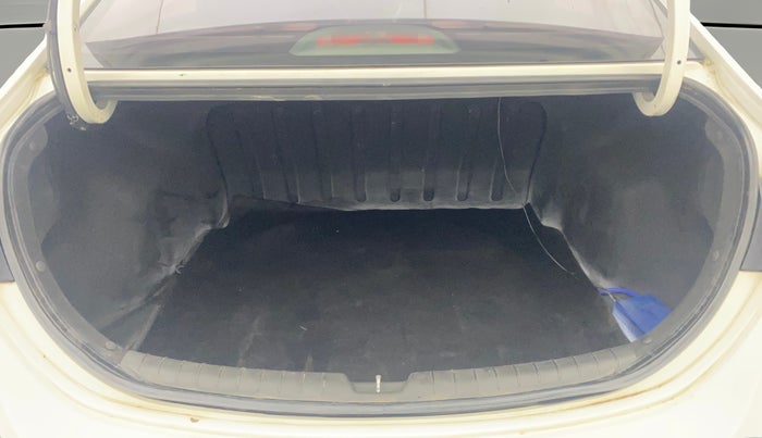 2018 Hyundai Verna 1.6 VTVT SX O, Petrol, Manual, 70,816 km, Boot Open Zoomed View