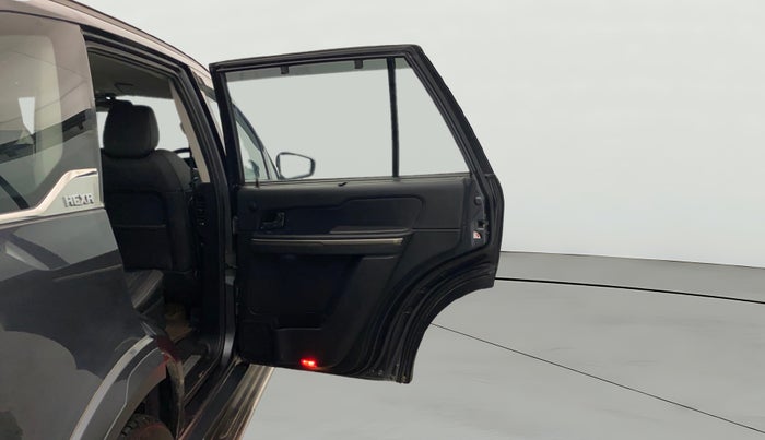 2017 Tata Hexa XT 4X2 6 STR, Diesel, Manual, 91,455 km, RHS Rear Door