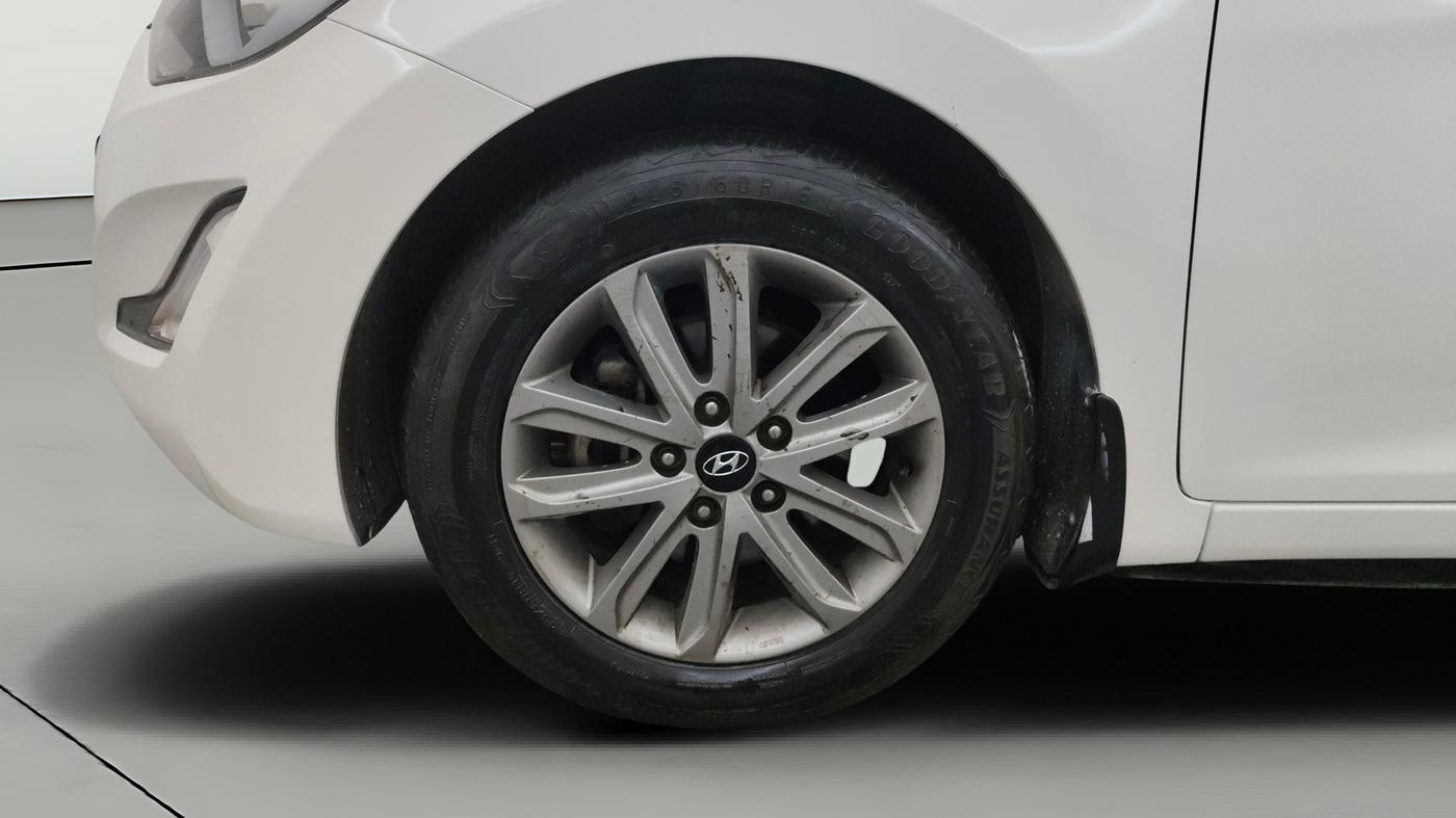 2016 Hyundai New Elantra 2.0 SX MT PETROL, Petrol, Manual, 56,480 km, Left Front Wheel