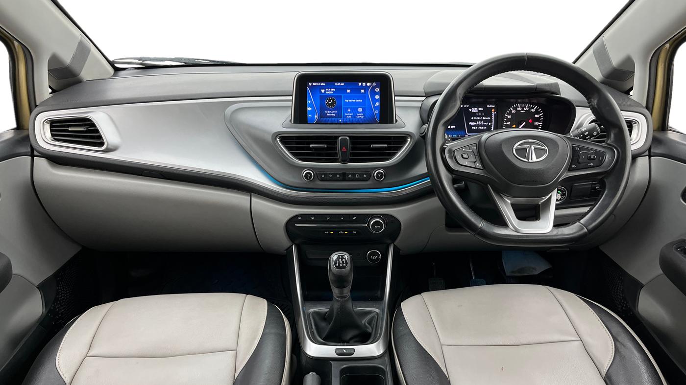 2020 Tata ALTROZ XZ PETROL, Petrol, Manual, 43,742 km, Dashboard