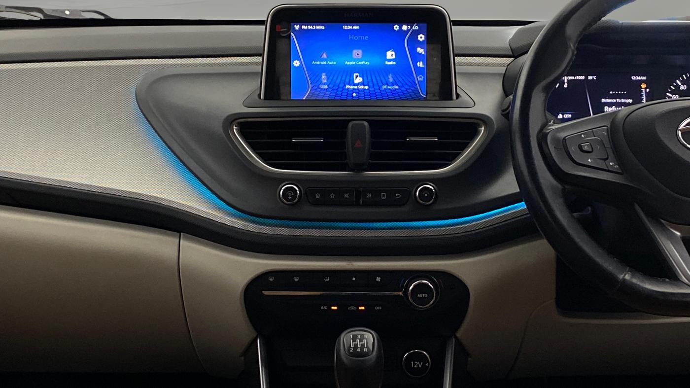 2021 Tata ALTROZ XZ PETROL, Petrol, Manual, 26,606 km, Air Conditioner