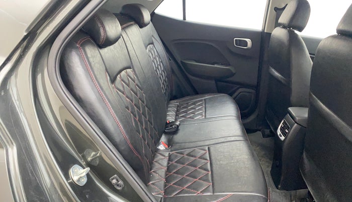 2021 Hyundai VENUE SX 1.0 TURBO IMT, Petrol, Manual, 11,653 km, Right Side Rear Door Cabin