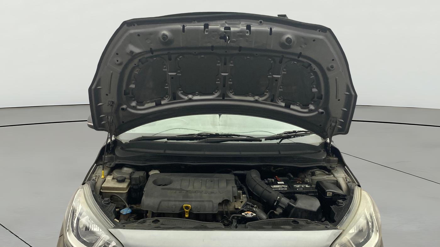 2014 Hyundai Elite i20 SPORTZ 1.4 CRDI, Diesel, Manual, 1,37,256 km, Open Bonet